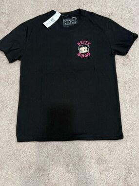 Nwt womens Betty Boop Tee Top